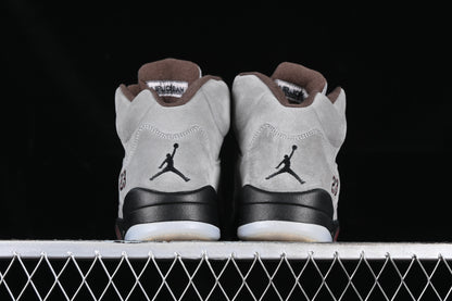 A Ma Maniere “Light Bone”