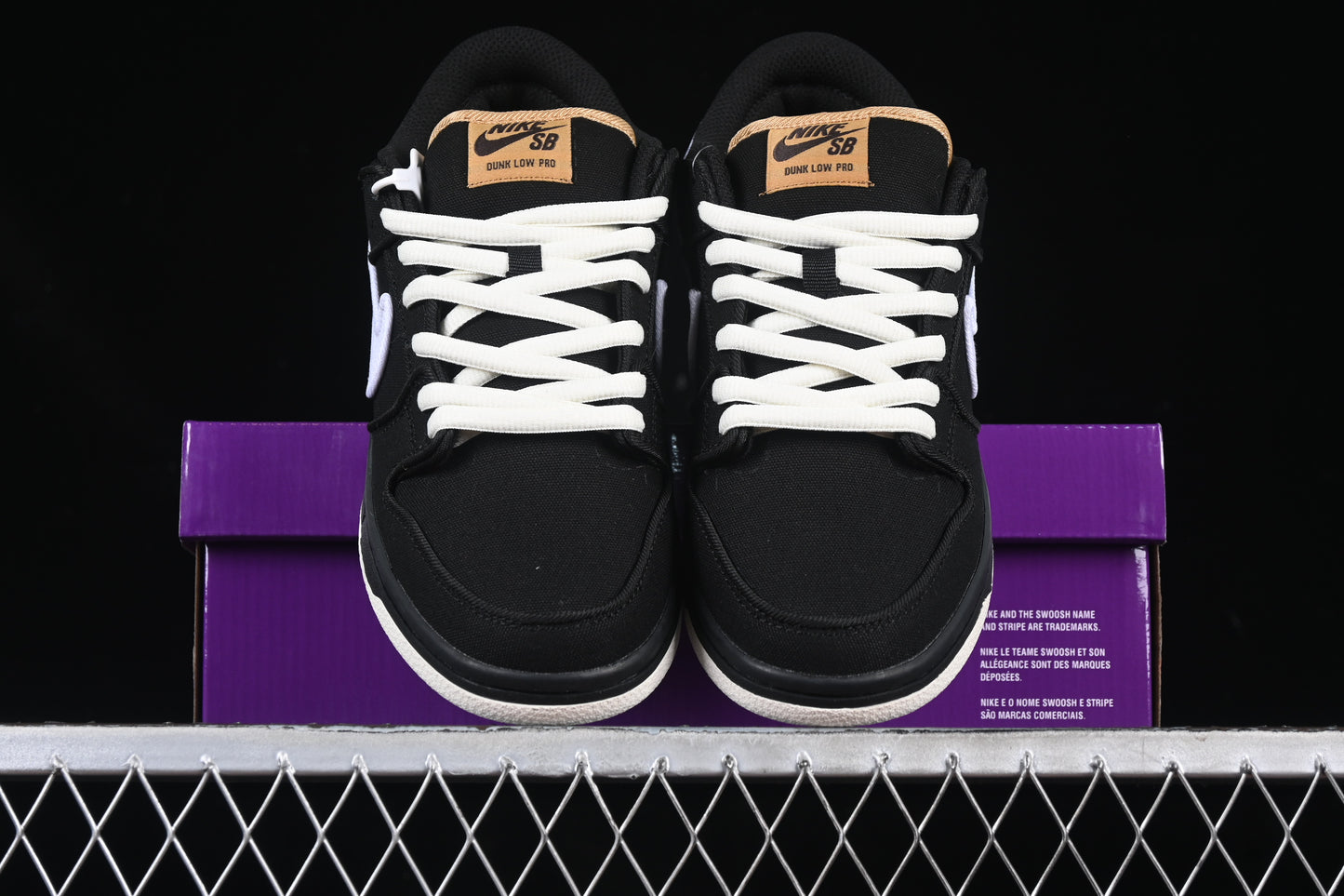 SB Dunk Low Premium