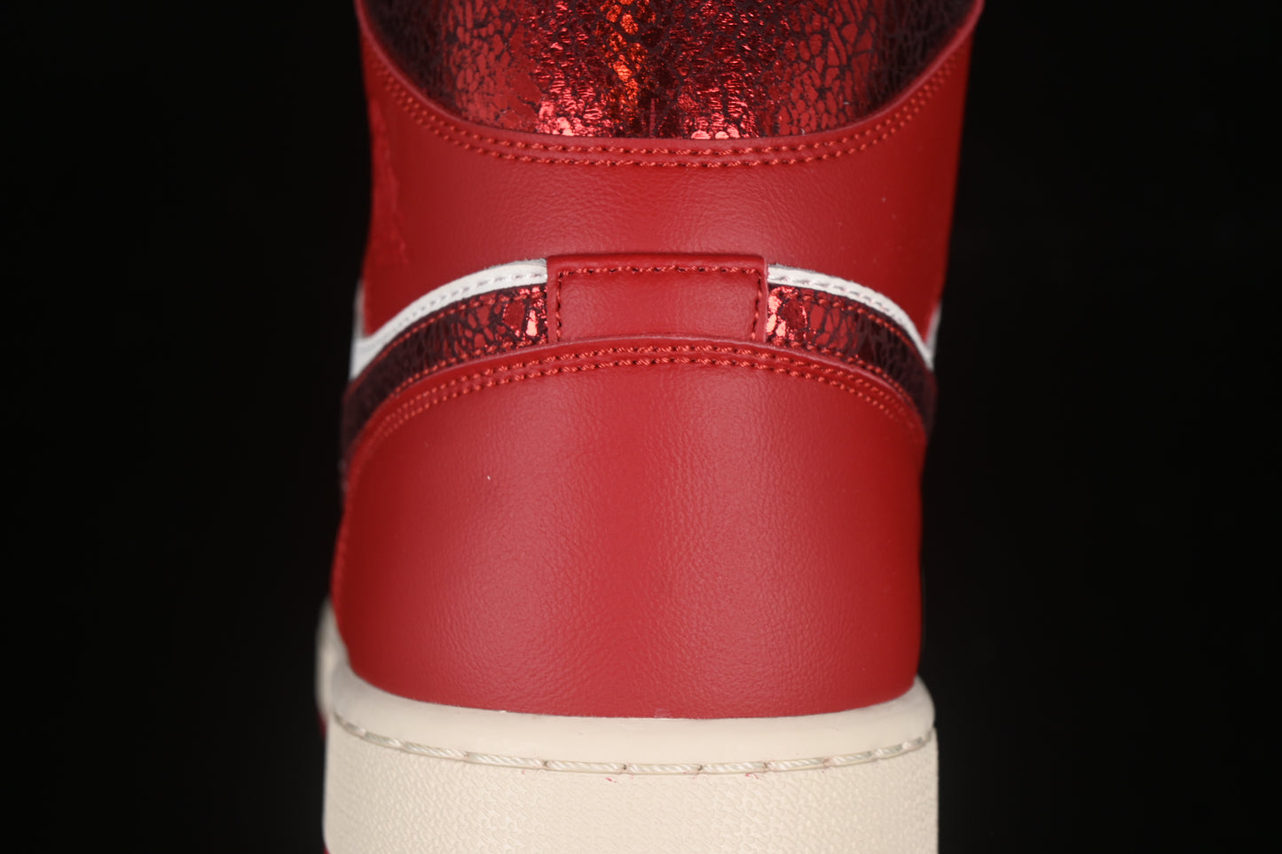AJ1 Mid
