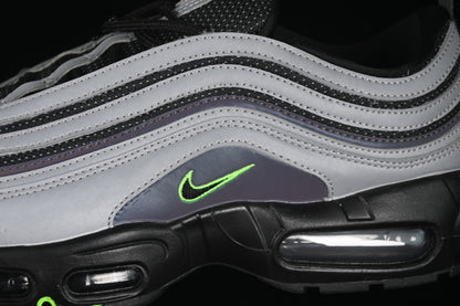 University of Oregon ‘Lightning’ PE