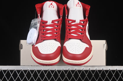 AJ1 Mid