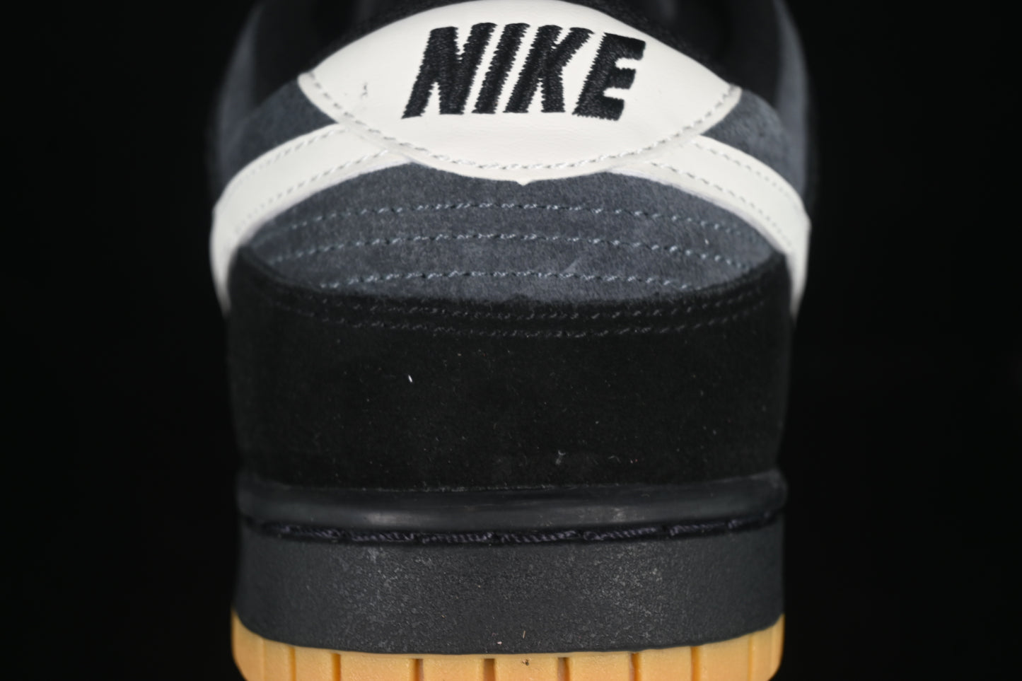 SB Dunk Low
