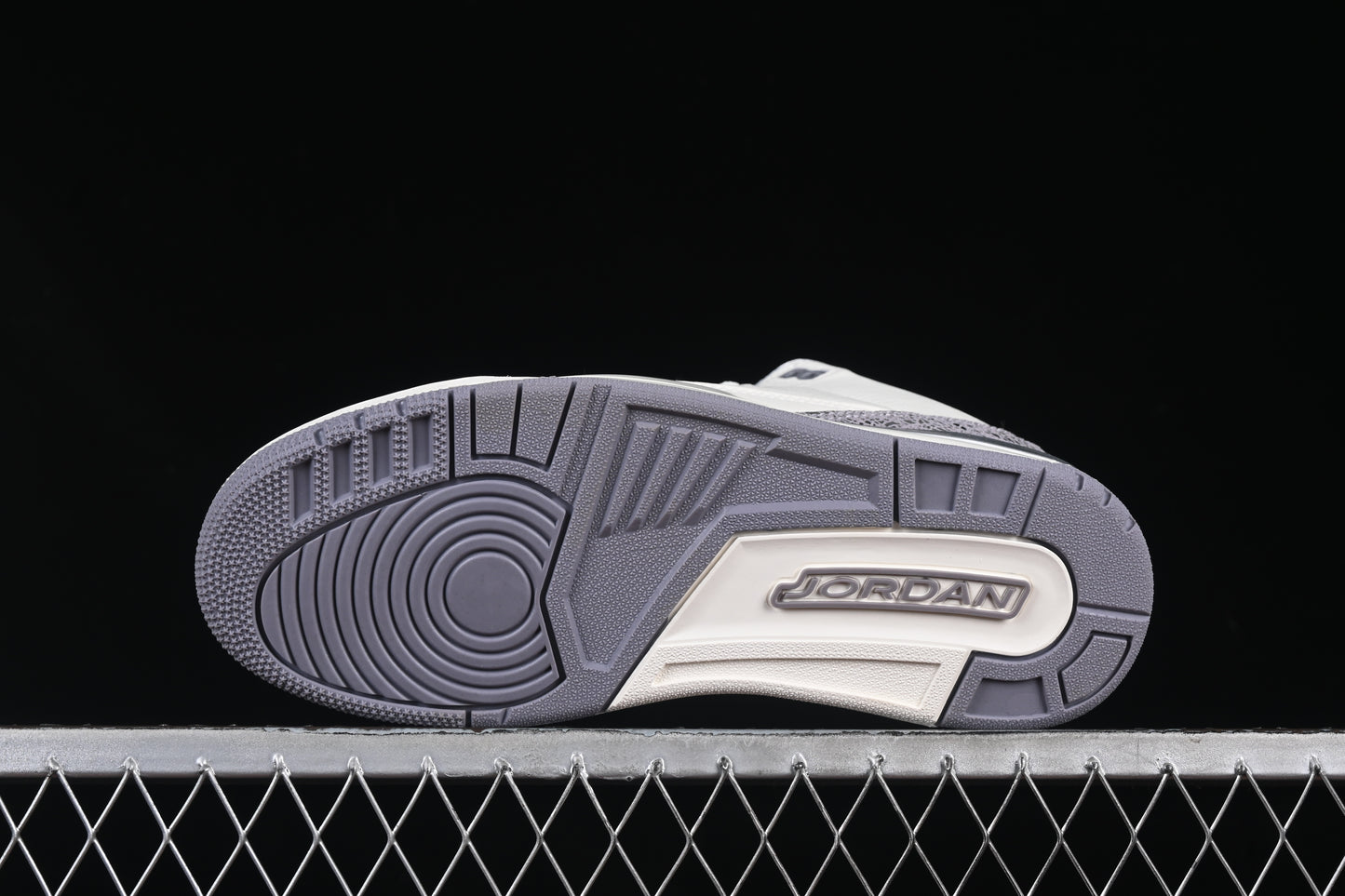 Sail Metallic Silver