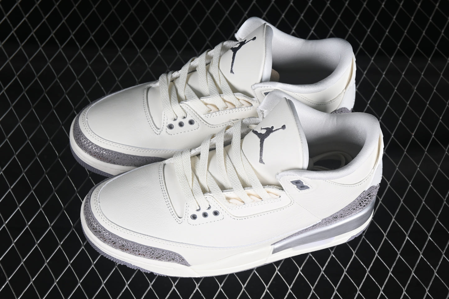 Sail Metallic Silver