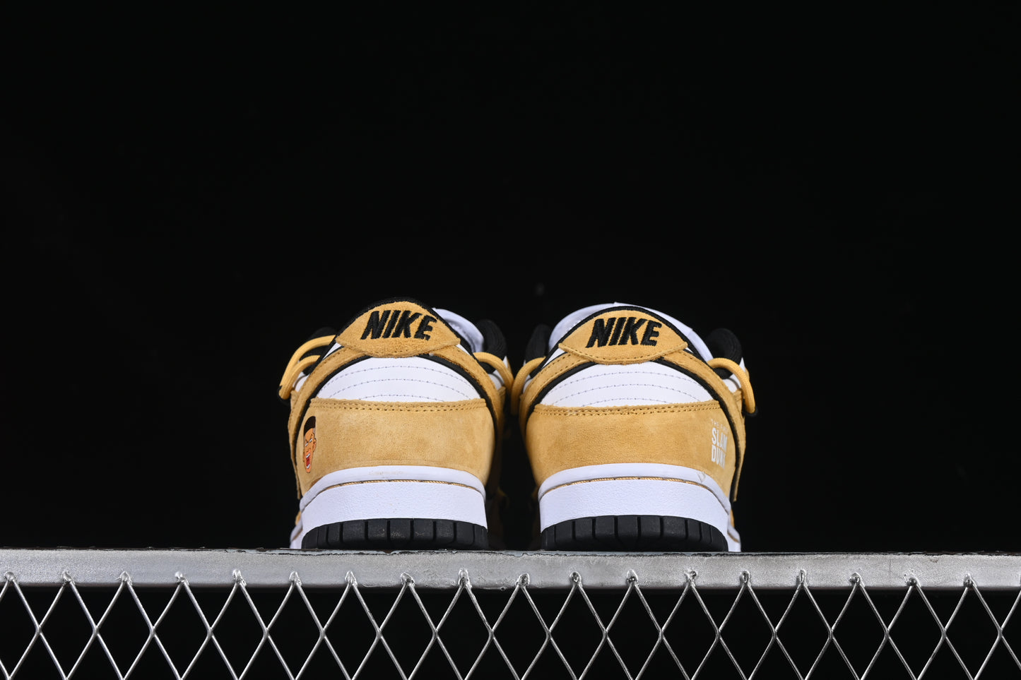 SB Dunk Low