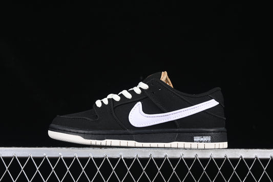 SB Dunk Low Premium