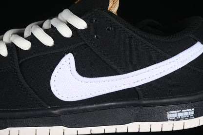 SB Dunk Low Premium