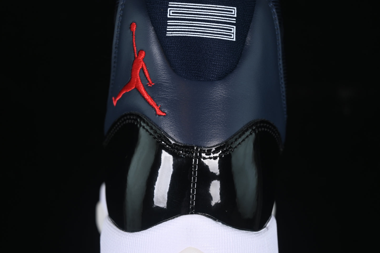 AJ11 Mid