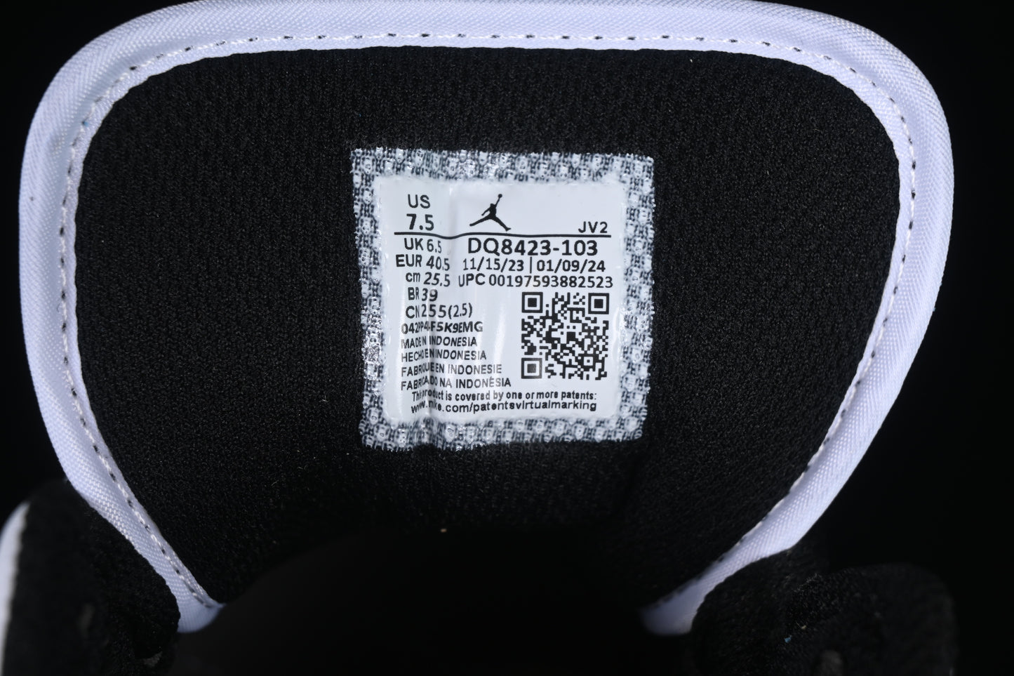 AJ1 Mid
