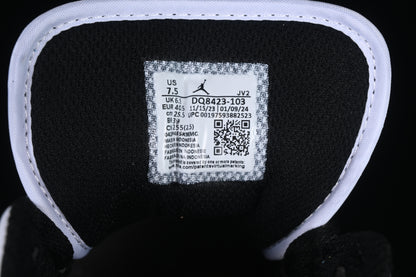 AJ1 Mid