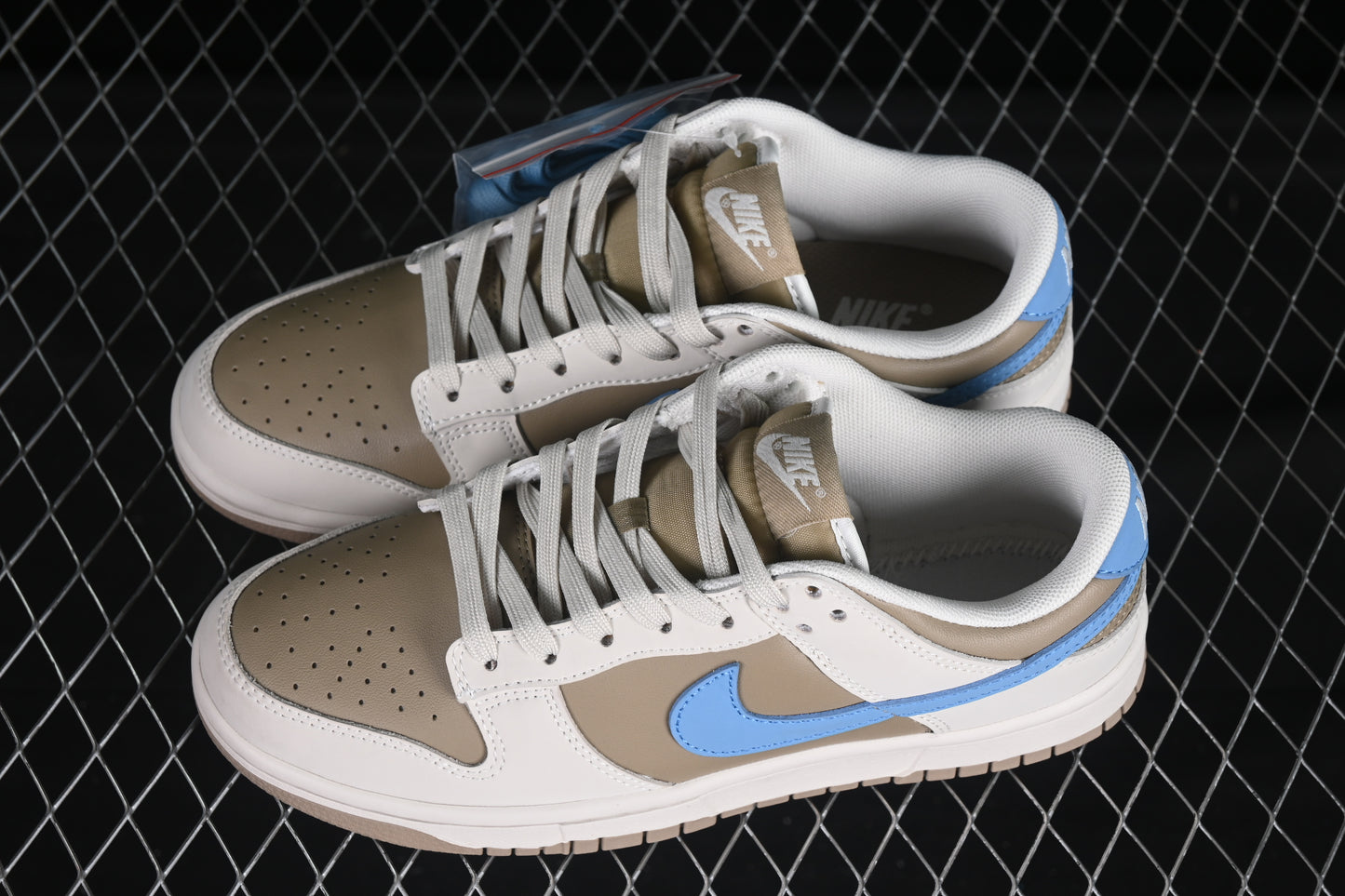 SB Dunk Low Premium