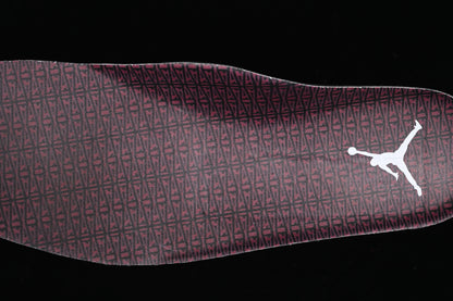 A Ma Maniere “Light Bone”