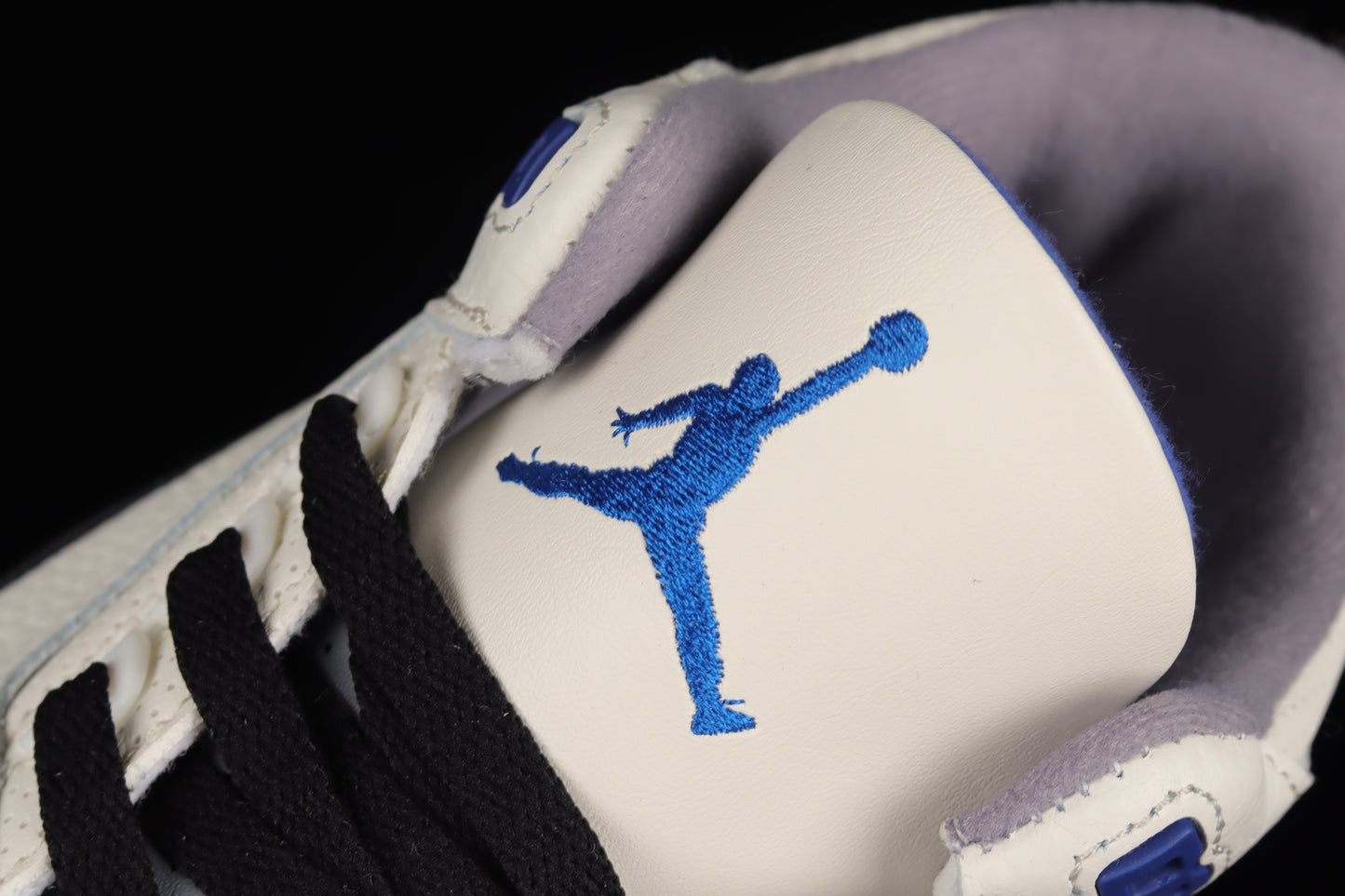 AJ3 Retro