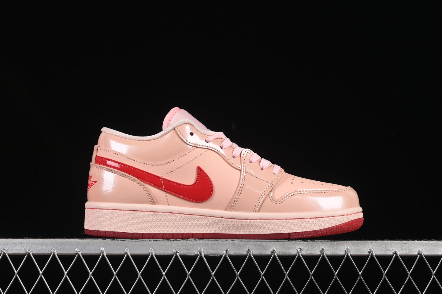 AJ1 Low