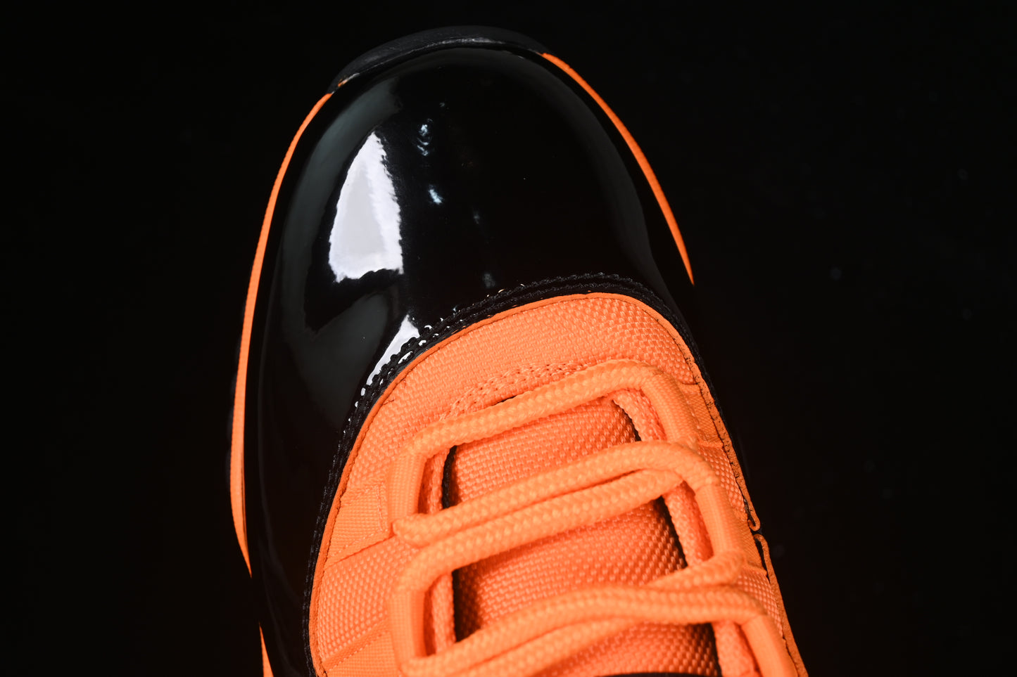 AJ11 Mid