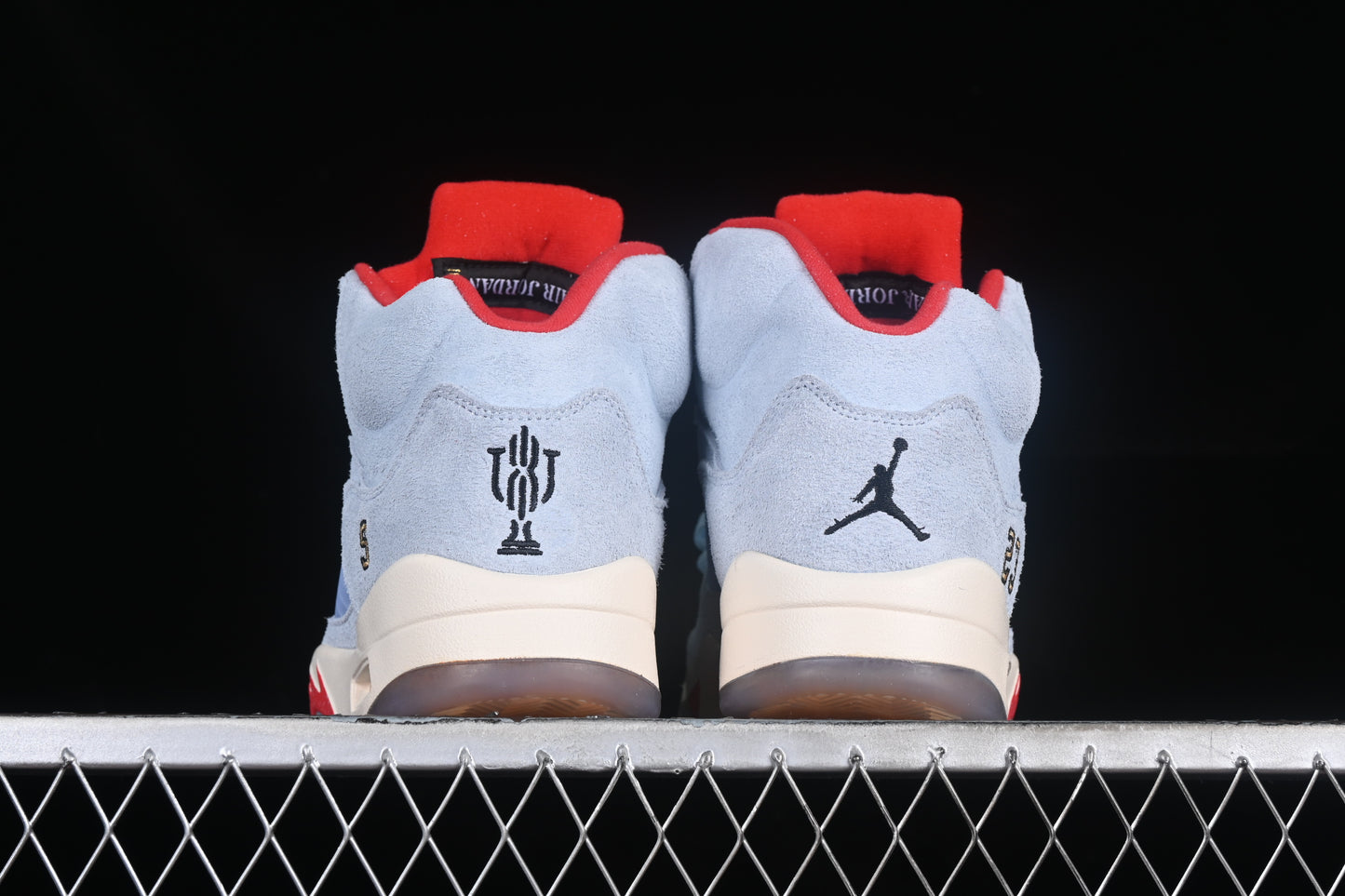 Trophy Ice Blue