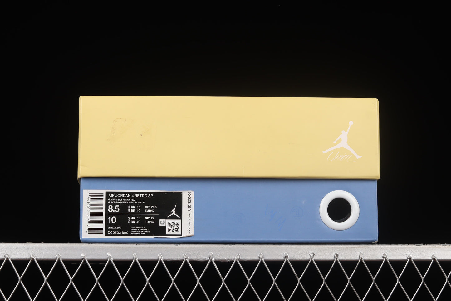 AJ4 Retro