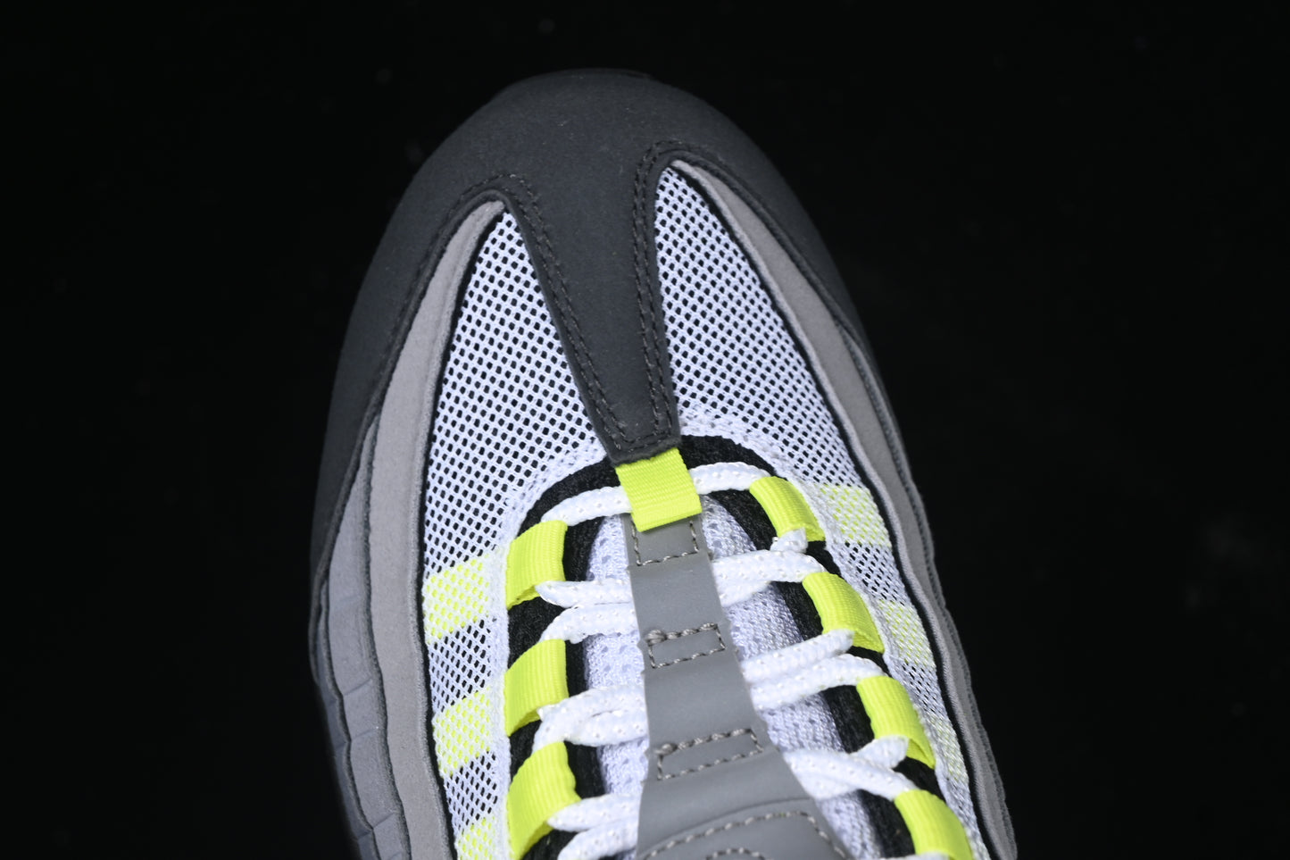 Neon 2025