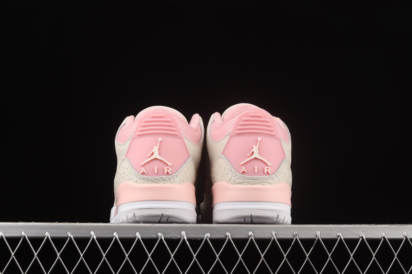 AJ3 Retro