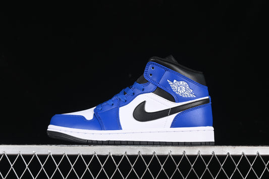AJ1 Mid