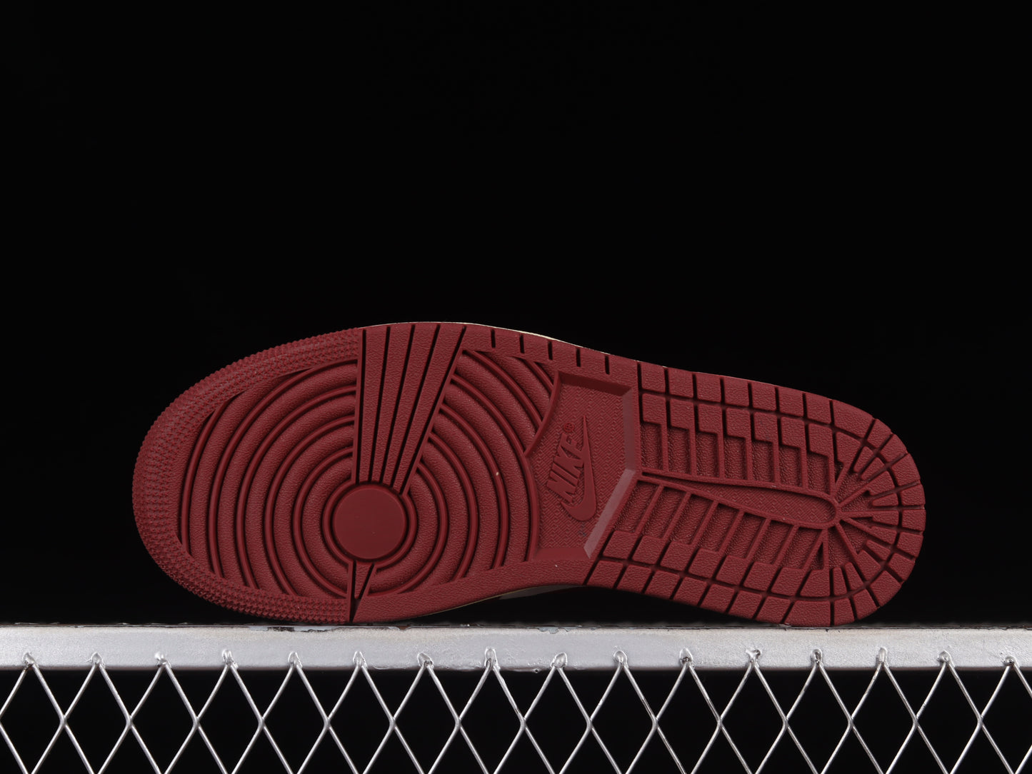 Tiki Leaf