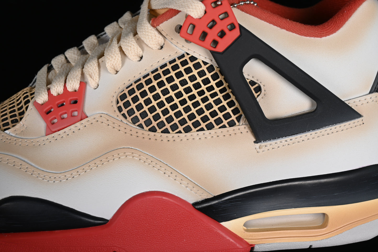AJ4 Retro