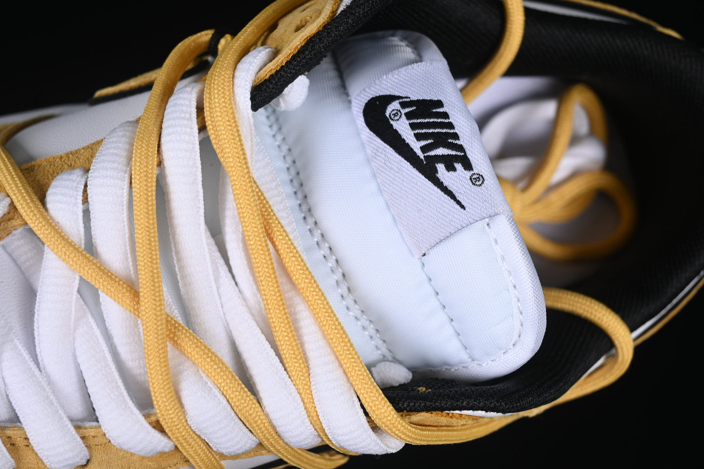 SB Dunk Low