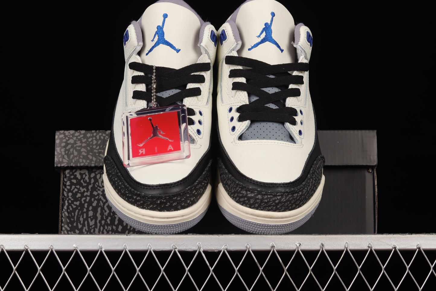 AJ3 Retro