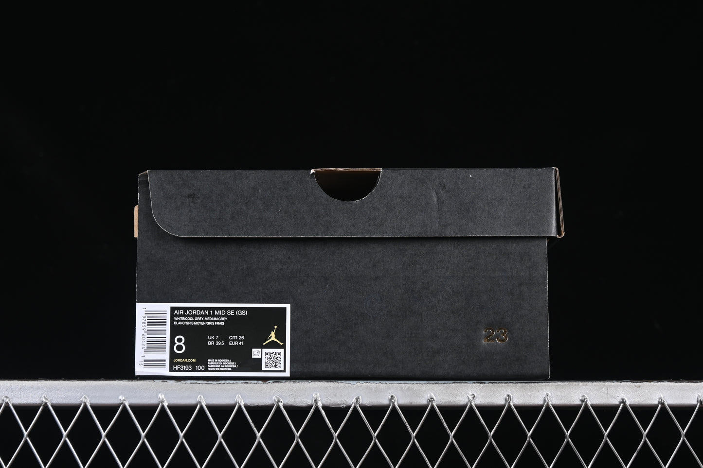AJ1 Mid