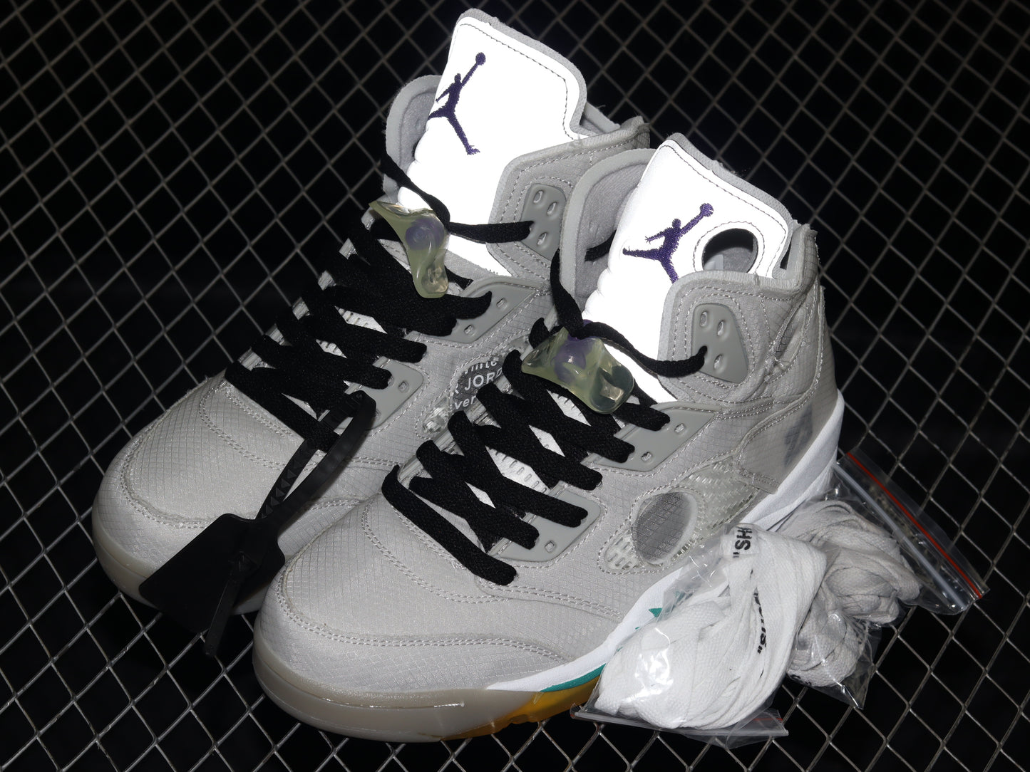AJ5 Retro